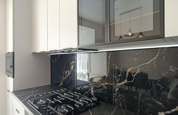 Продаю 2 кімнатну з ремонтом та меблями в центрі Довга, фото 4