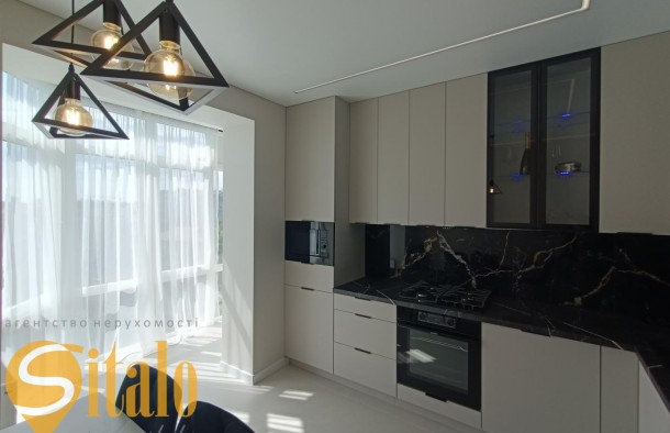 Продаю 2 кімнатну з ремонтом та меблями в центрі Довга, фото 5