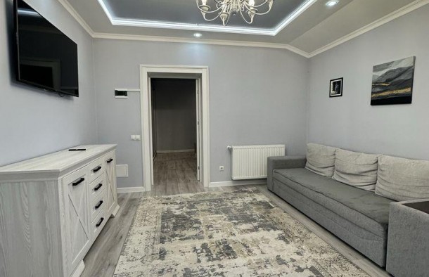 Гарна 2к. квартира 74 м з ремонтом Калинова Слобода 2, фото 1
