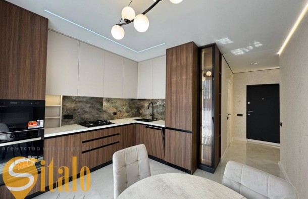 Продаж 2 кім квартири в центрі з ремонтом і меблями, фото 1