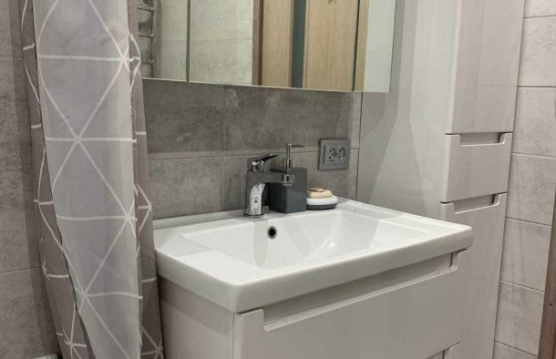 Трикімнатна з гарним ремонтом , меблями та технікою., фото 13