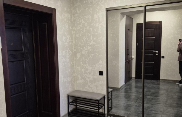Продаж 1 кім квартири в новобудові з ремонтом, фото 3