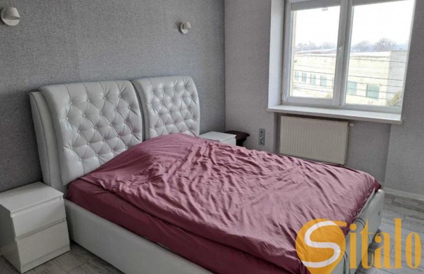 Продаж 3 кімнатної квартири  з ремонтом в новобудові  місто Малехів, фото 1