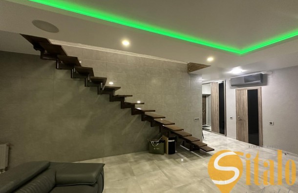 Продається двоповерхова 4кімнатна квартира з дизайнерським ремонтом у сучасному будинку на вул. Дж.Вашингтона. Площа  165 м²., фото 9