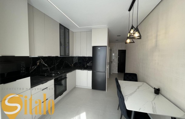 Продаю 2 кімнатну з ремонтом та меблями в центрі Довга, фото 3