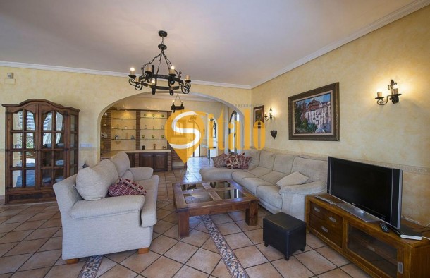 Будинок із панорамним видом на гори, Кальпе., фото 14