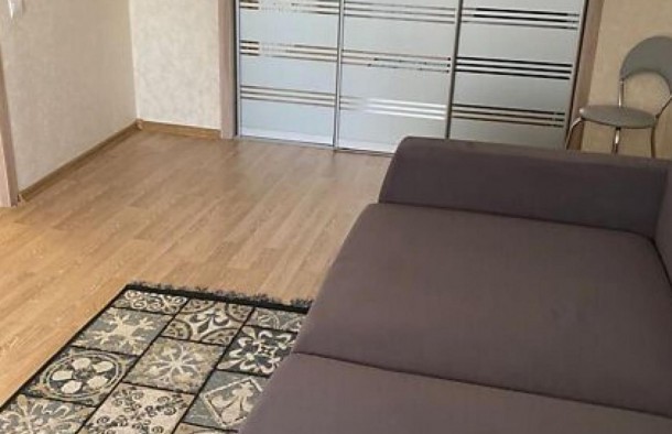 Однокімнатна  з ремонтом на  Південному мкрн, фото 1