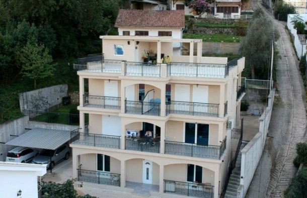 Продаж вілл і будинків в Чорногорії в Століве st01196. 8bd_s3685, фото 2