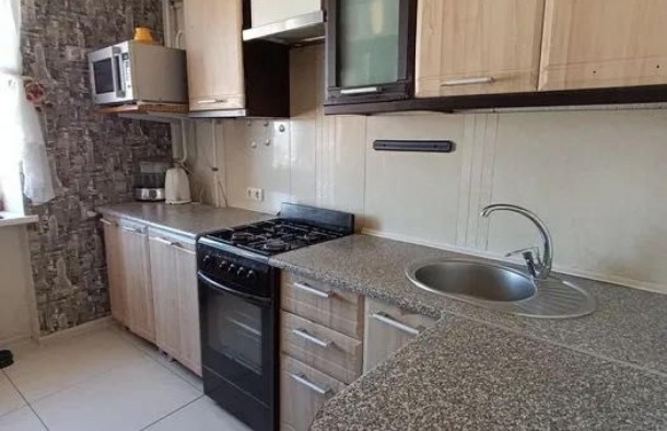 Трикімнатна з ремонтом на Південому мкрн, фото 1