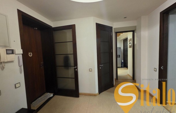 Продаж 4х кімн. повнометражної квартири вул. Миру., фото 5