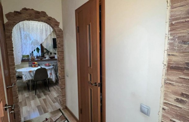 Продаж квартири в Дніпровському районі Запоріжжя за ТЦ Фортуна, фото 2