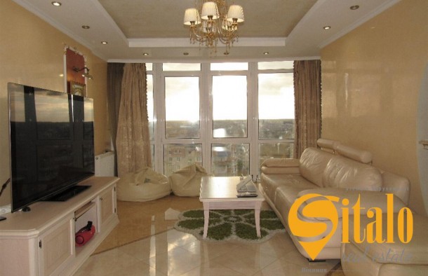 Продаж 2к квартири 74 кв. м  на вул. Зодчих, фото 2