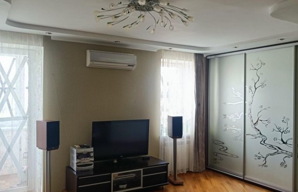 Продаж квартири по вул. Автозаводська, фото 7