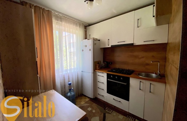 Продається  3 к квартира з меблями та технікою, фото 1