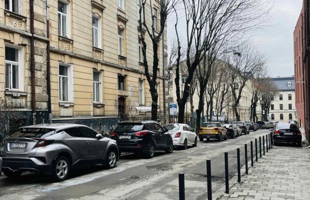 4 кімнатна квартира в центрі Львова, вулиця Академіка Кучера, фото 1