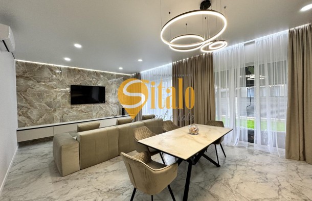 Невеликий будинок в котеджному містечку, фото 4