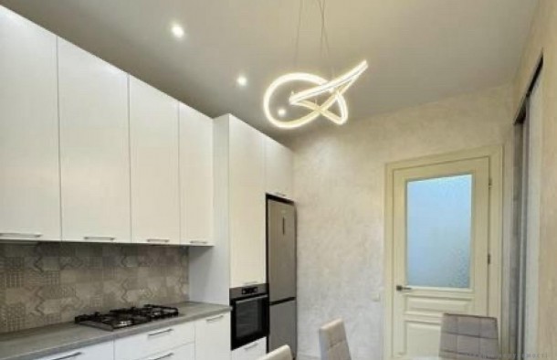 Оренда  Квартира  вул. Героїв УПА, Франківський район, Львів, фото 1