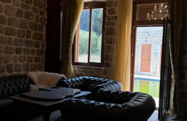 Продаж вілл і будинків в Чорногорії в Каменарі km01473.4bd_s8780, фото 12