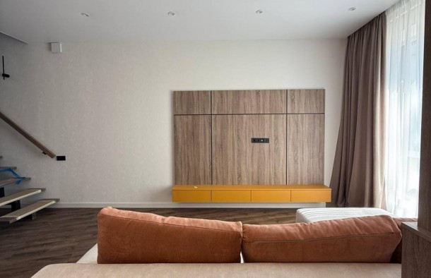 Продаж готового котеджу з дизайнерським ремонтом та меблями в Брюховичах, фото 5