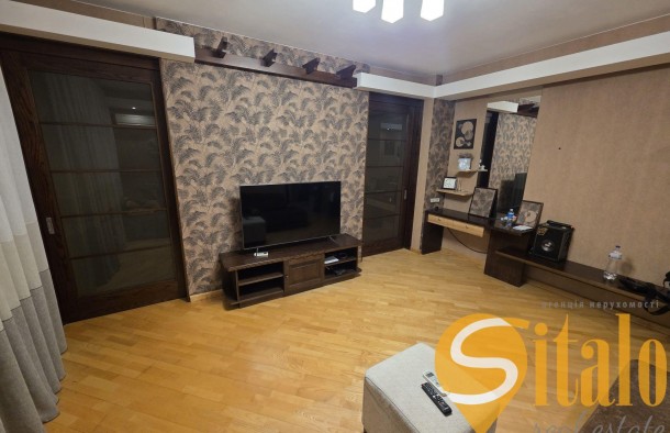 Продаж 4х кімн. повнометражної квартири вул. Миру., фото 3