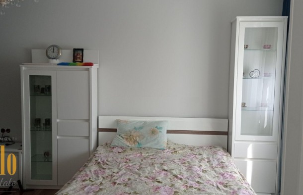 Продаж 1 кім квартири з ремонтом і меблями, вул. Незалежності, фото 1