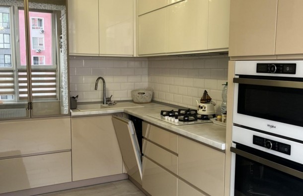 Продаж 2кімнатної квартири з ремонтом в ЖК Khmelnytskyi Park, вул. Б. Хмельницького, місто Львів, фото 1