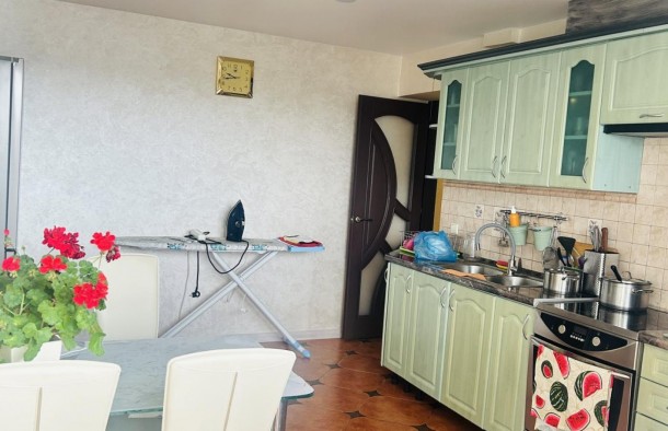 3 кімнатна квартира з ремонтом  у цегляному будинку по вулиці Пимомненка, місто Львів., фото 1