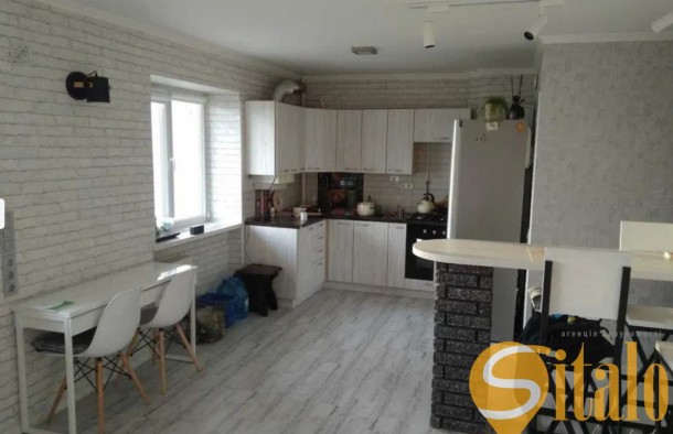 Продаж 3 кімнатної квартири  з ремонтом в новобудові  місто Малехів, фото 7