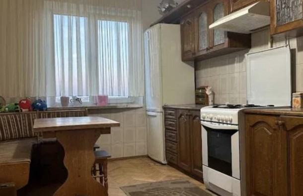 Продаж 4 кімнатної квартири Сихів, фото 2