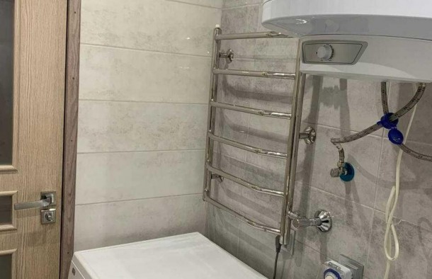 Трикімнатна з гарним ремонтом , меблями та технікою., фото 12