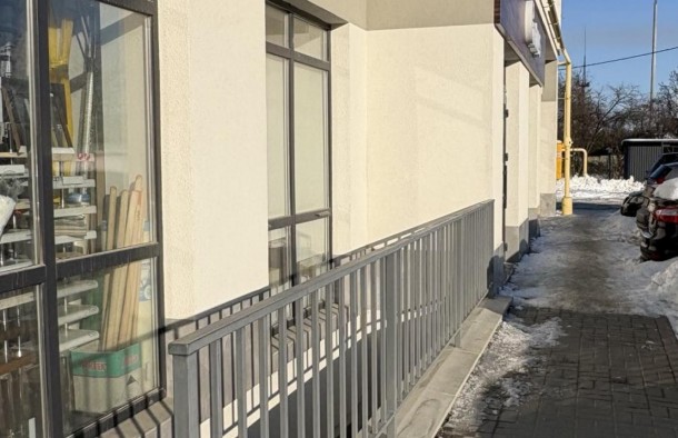 Продаж  Обєкт сфери обслуговування  вул. Івасюка, Винники, фото 1