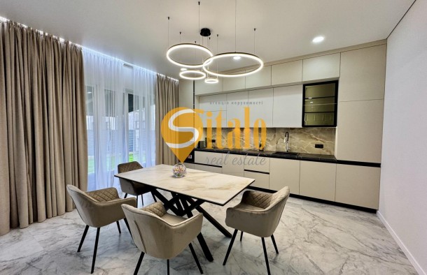 Невеликий будинок в котеджному містечку, фото 3