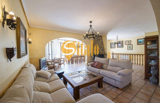 Будинок із панорамним видом на гори, Кальпе., фото 13