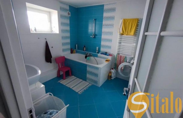 Продаж 2 кімнатної квартири з євроремонтом та меблями, місто Винники, фото 8
