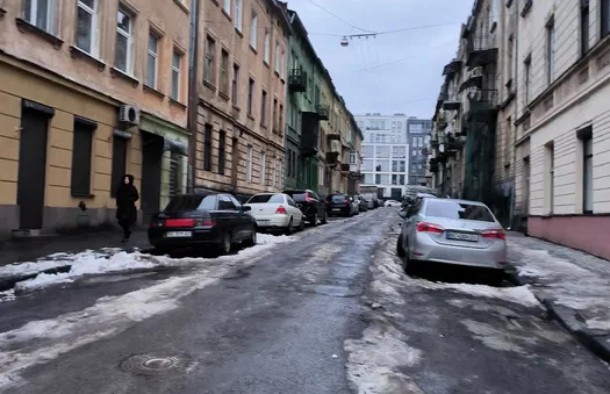 1 кімнатна квартира в центрі Львова, вулиця братів Сембратовичів Перова, фото 2