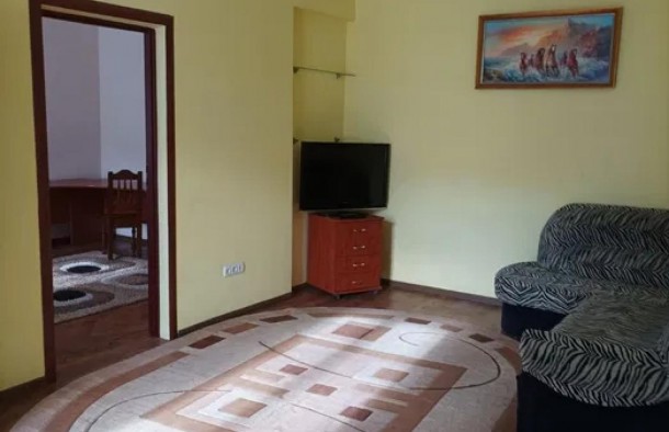 Продаж двокімнатної квартири у центрі Львову, фото 1