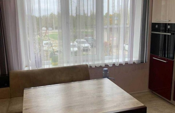 Трикімнатна з гарним ремонтом , меблями та технікою., фото 19