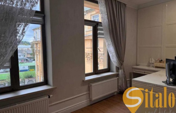 Продається простора дизайнерська квартира 116,9 м² у самому центрі Львова на вул. Івана Франка., фото 6