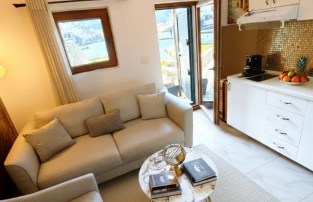 Продаж вілл і будинків в Чорногорії в Тіваті tv01490.3bd_8966, фото 7