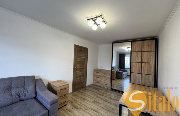 Продаж 1 кімнатна квартира вулиця Виговського, цегла, фото 1