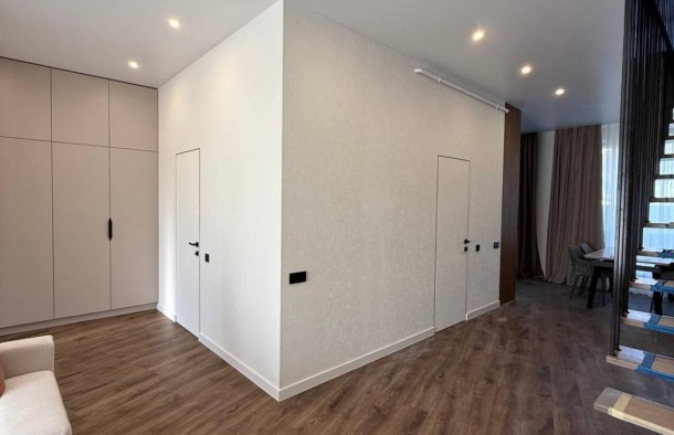 Продаж готового котеджу з дизайнерським ремонтом та меблями в Брюховичах, фото 8