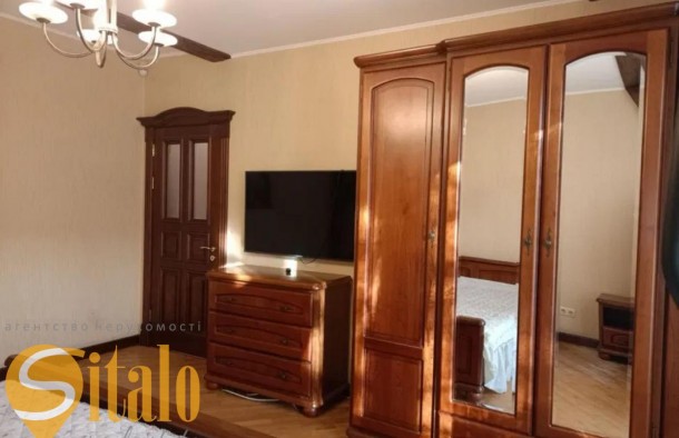 4 кім квартира з меблями і гараж в центрі, фото 1