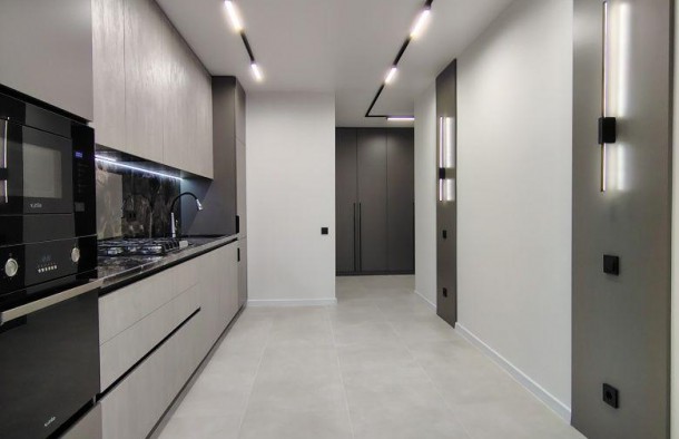 2 кім квартира з ремонтом в центрі, фото 9