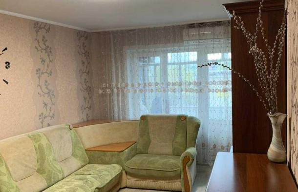 Трикімнатна з гарним ремонтом , меблями та технікою., фото 2