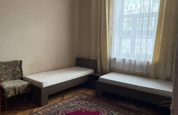 Продаж 2 кімнатної квартири в центрі Львова, вулиця Шпитальна., фото 1