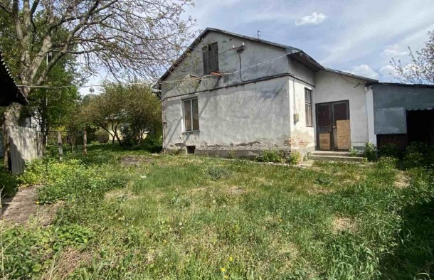 Продається будинок та земельна ділянка 10 сот. м.КамянкаБузька, фото 1