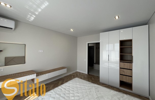 Продаю 2 кімнатну з ремонтом та меблями в центрі Довга, фото 9