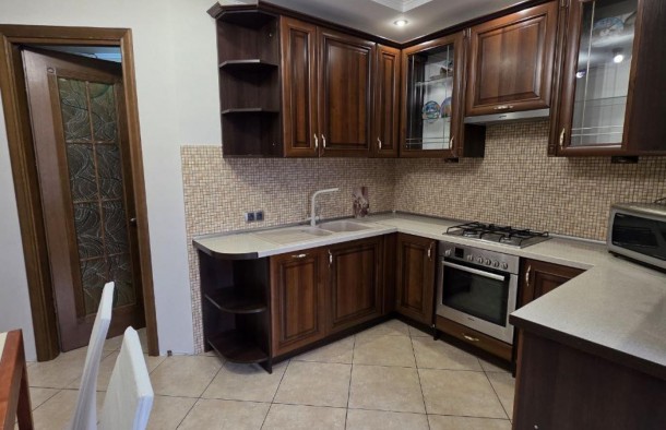 Продаж дворівневої квартири з бонусним третім рівнем біля Парку Культури, фото 3