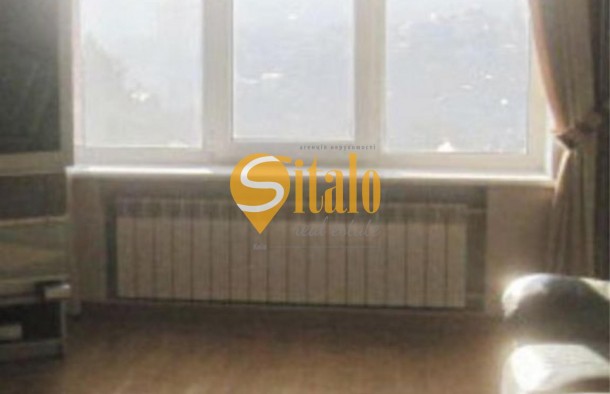 Продається трикімнатна квартира у центральному районі Києва з закритою територією., фото 2