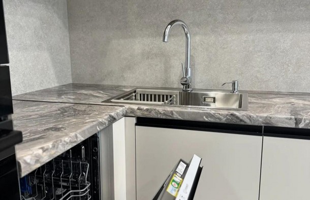 Продається 1 кім. квартира з ремонтом та меблями Хіміків, фото 2